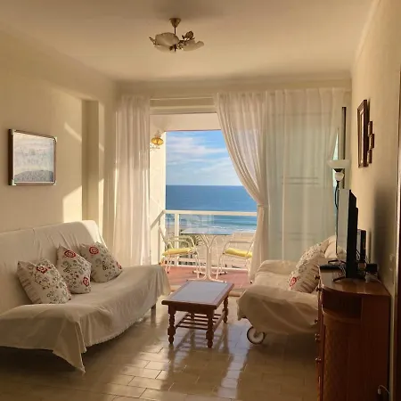 Apartment Mar No Horizonte - Seafront 2br With Balcony And Garage